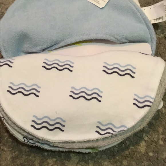 Baby boy bibs lot - Picture 6 of 10